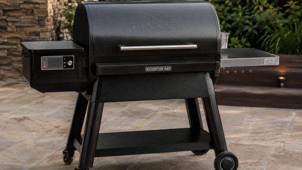 Traeger Silverton 620 Pellet Grill in 2026